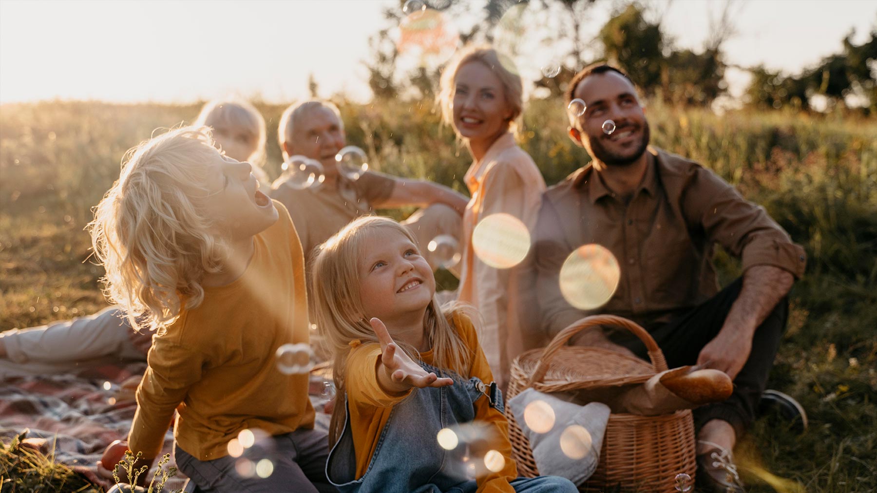 FAMILIAS-FELICES